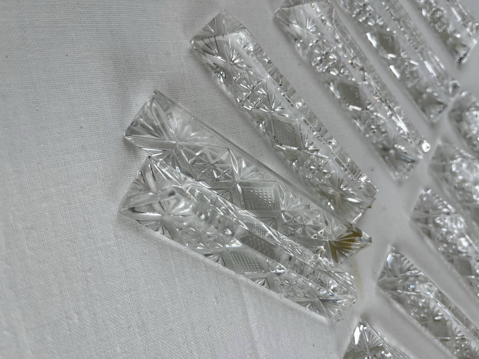 12 Crystal knife holders