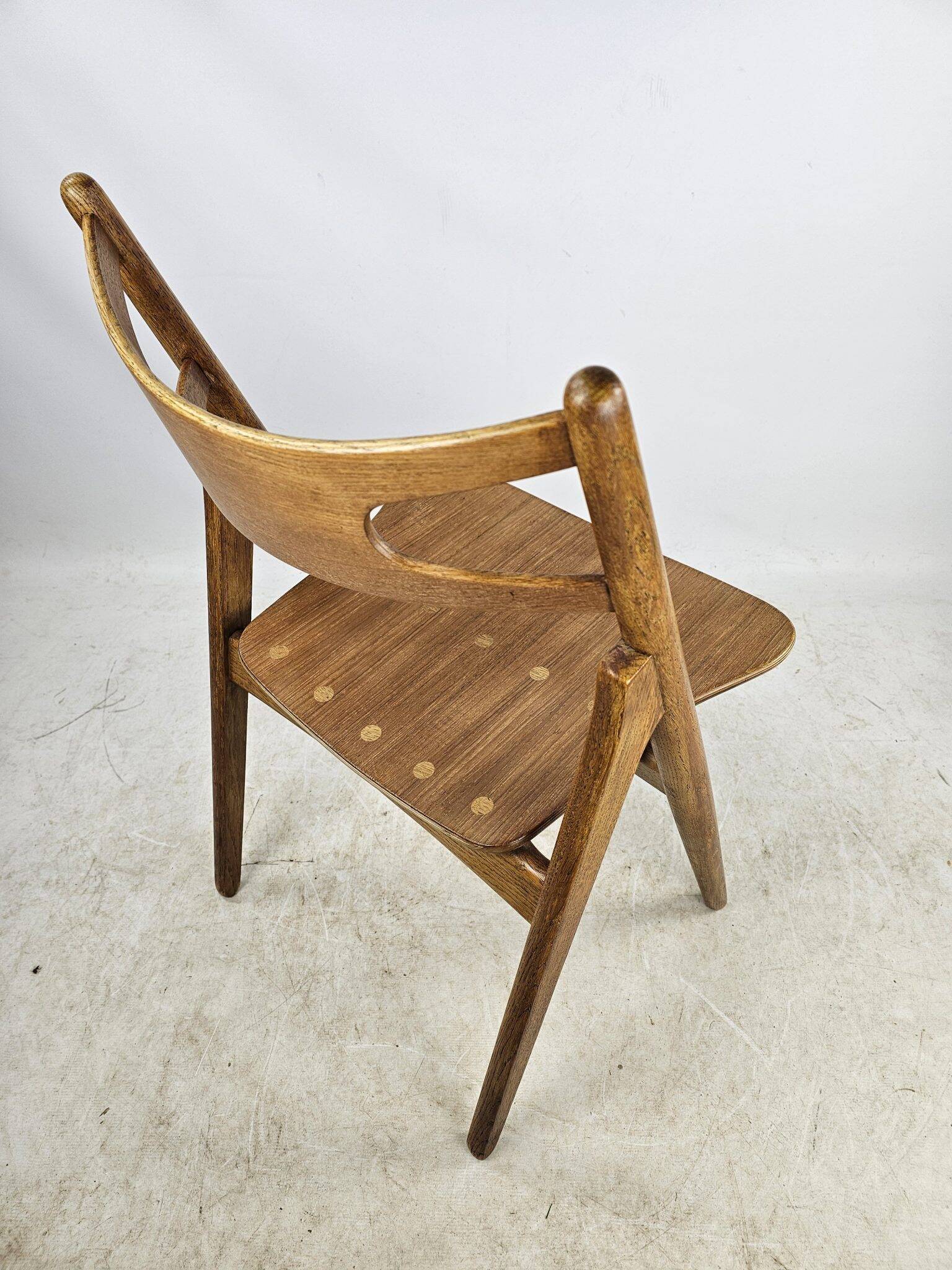 4 chaises Sawbuck de Hans Wegner, modèle CH29