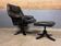 Fauteuil pivotant Skalma avec repose-pieds design danois