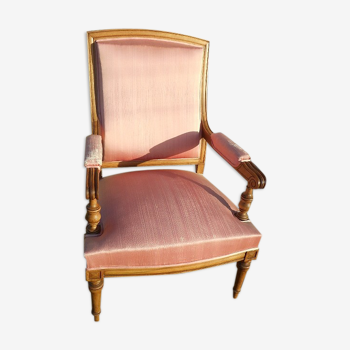 Blond walnut armchair of the nineteenth century