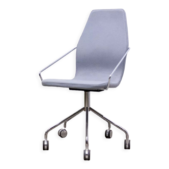 Chaise à roulettes skandiform aeon en tissu gris