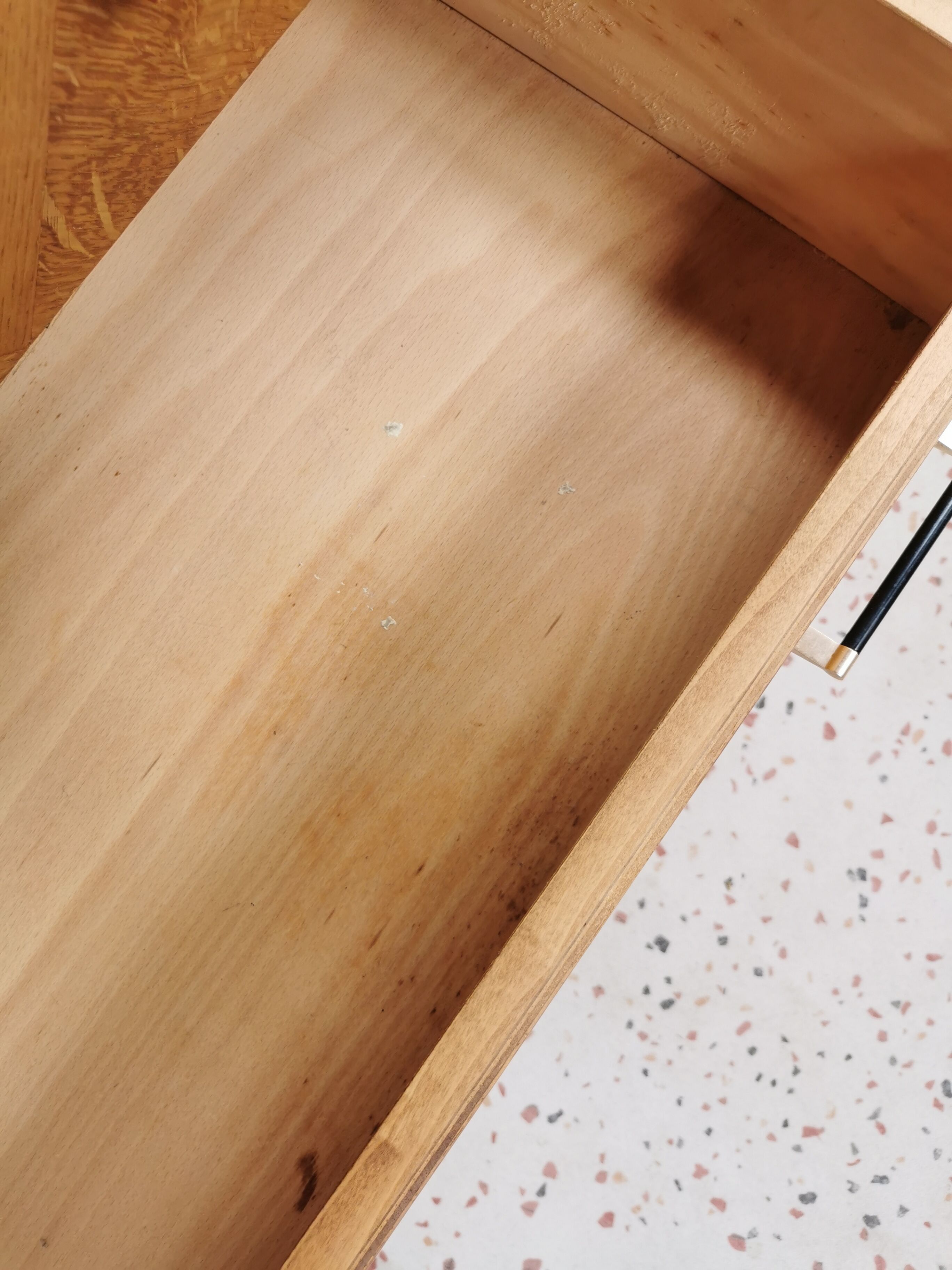 Chest of drawer compass feet