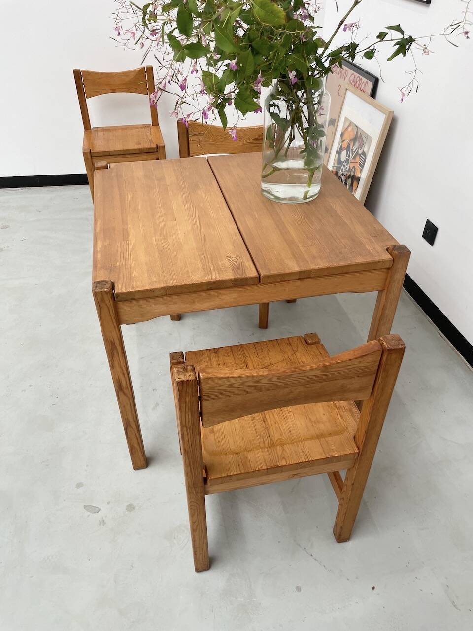 Table pin et chaises « hongisto » Ilmari Tapiovaara