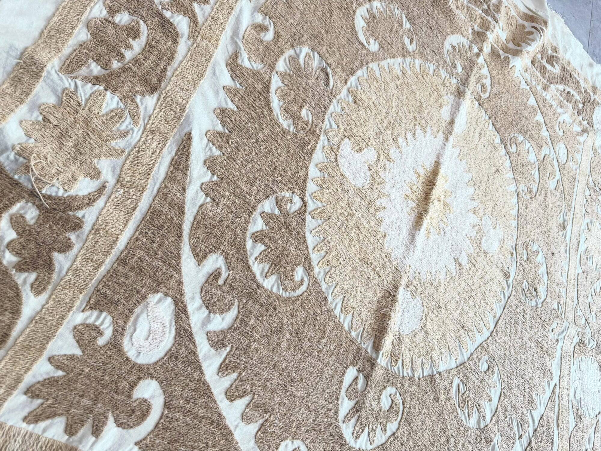 Vintage hand-embroidered tablecloth 150x155 cm