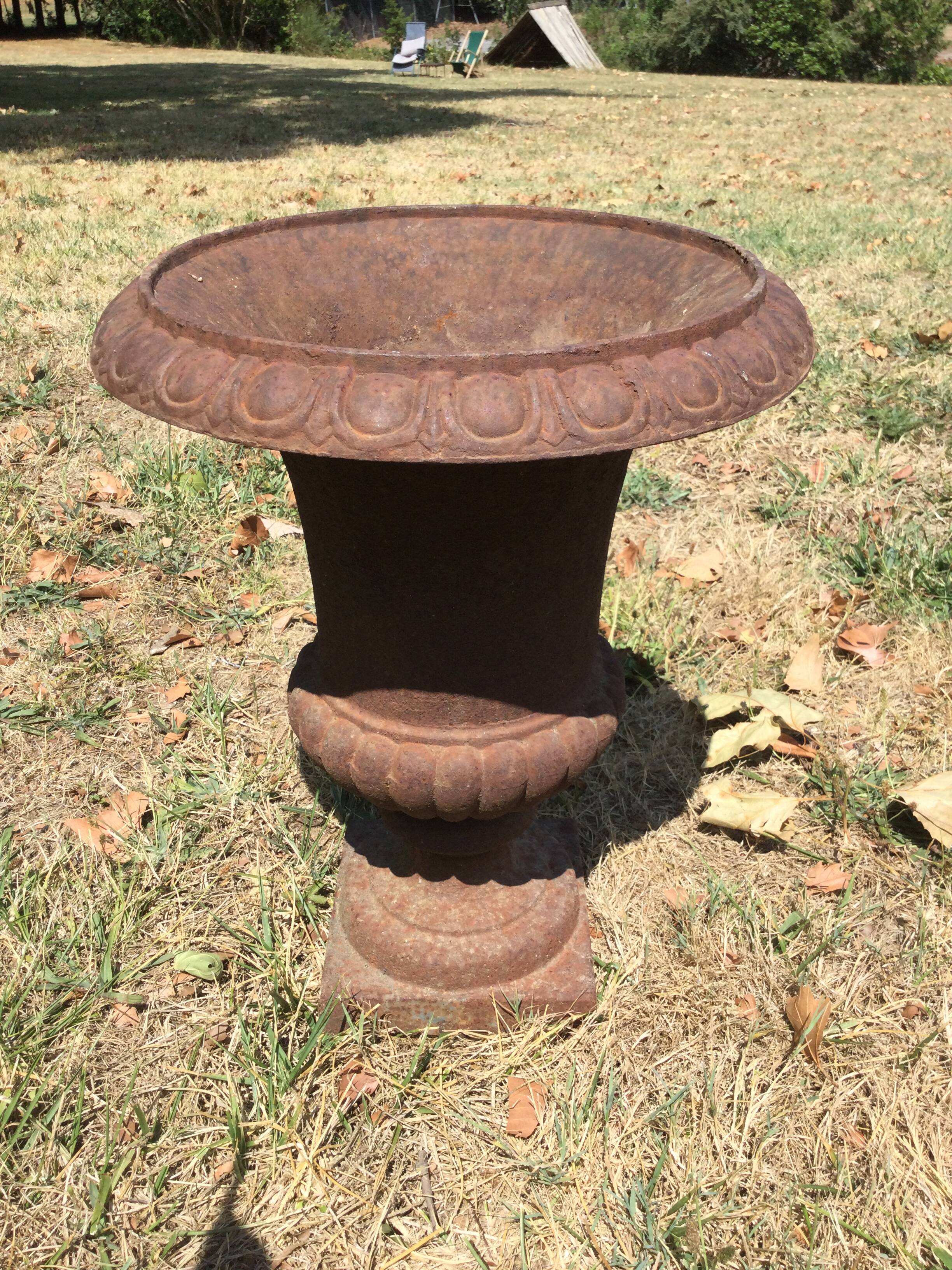 Medici vase in cast iron