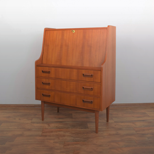 SECRÉTAIRE SCANDINAVE