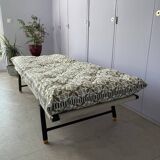 Daybed - Lit banquette style futon