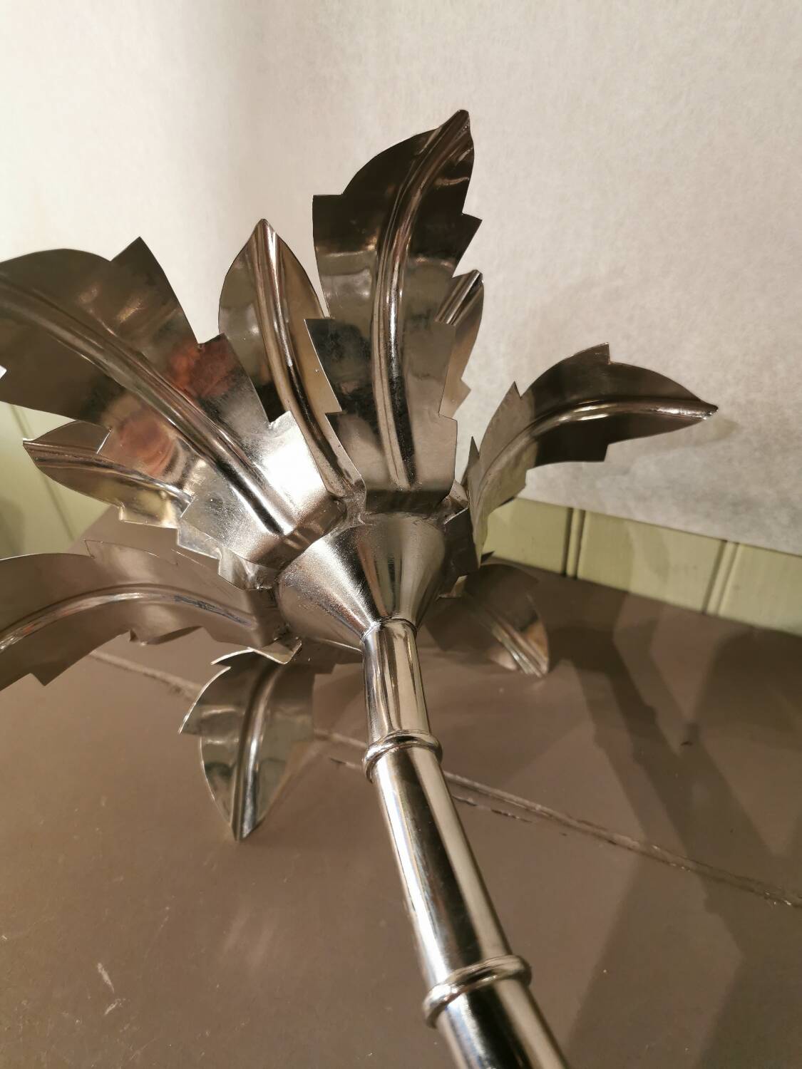 Nickel silver palm lamp