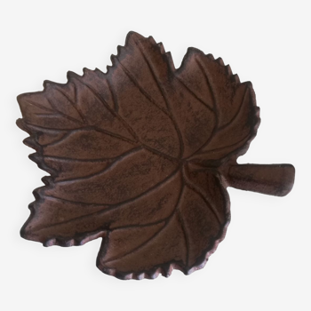 Cast iron plane tree leaf pocket