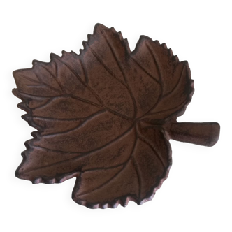 Cast iron plane tree leaf pocket