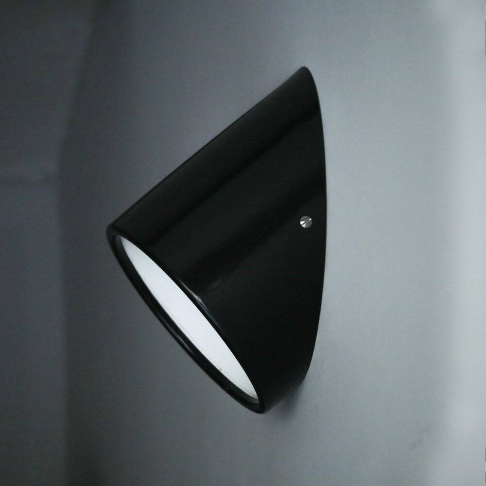 Model 235 wall light by Cini Boeri for Arteluce, Italy, 1970s.