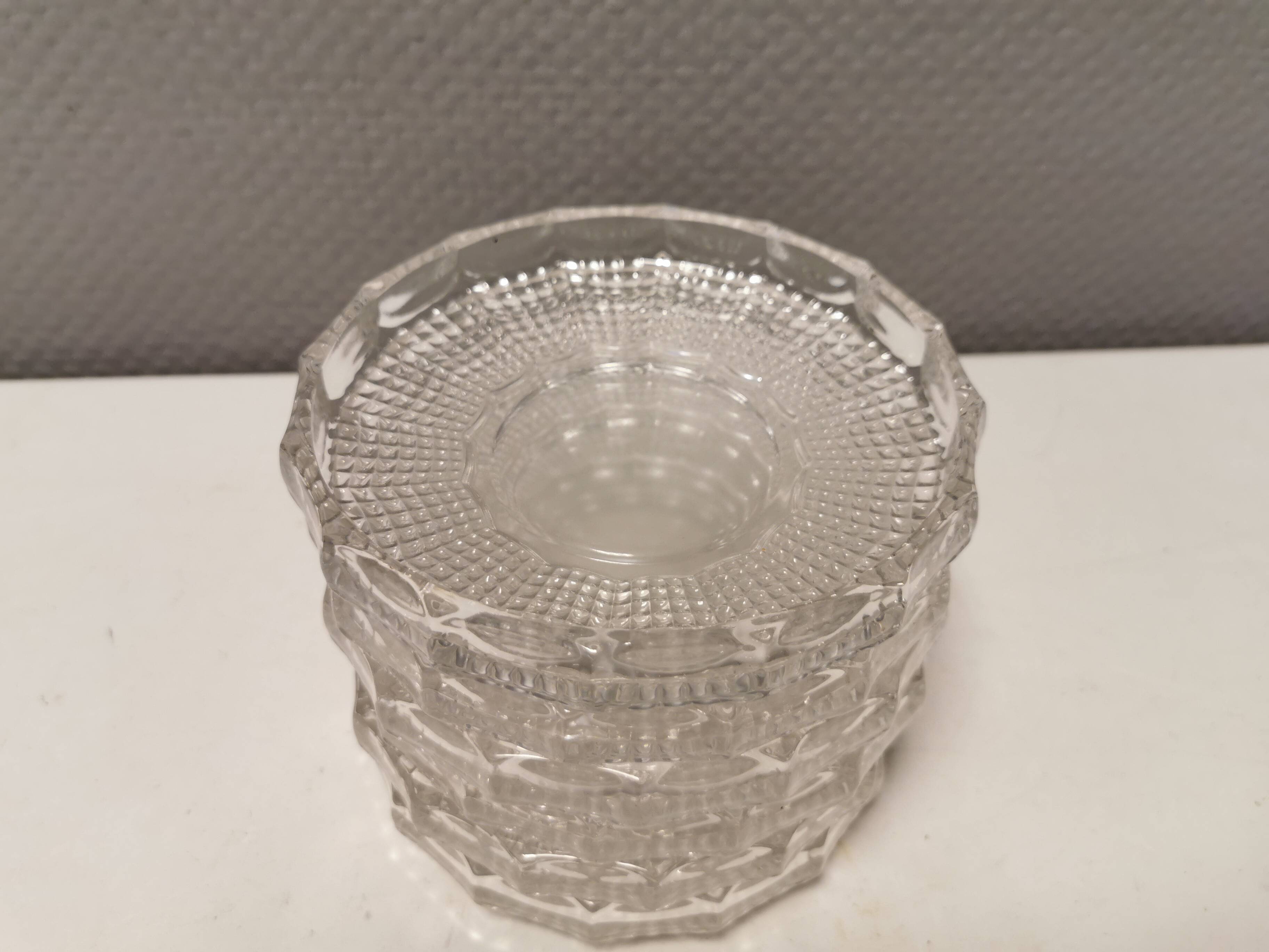 6 desert plates/ice cream plates in crystal glass from the 1960s.