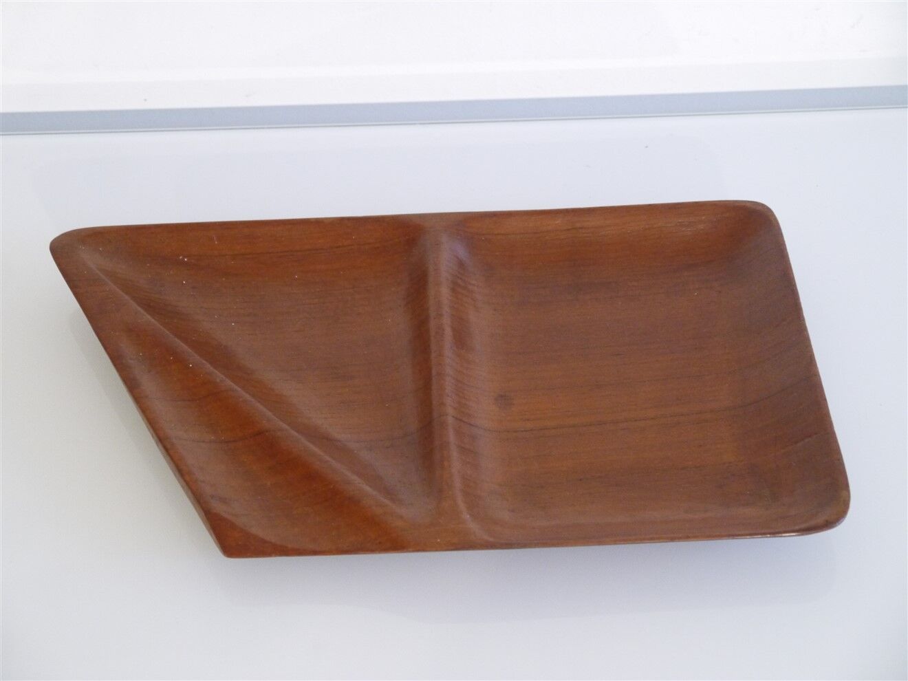 Plateau suédois vintage en teck de Sowe-konst 1960