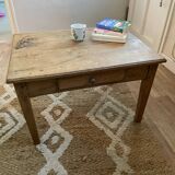 Farmhouse coffee table in solid oak with drawer — rustic style / ca