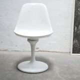 Vintage swivel tulip chair