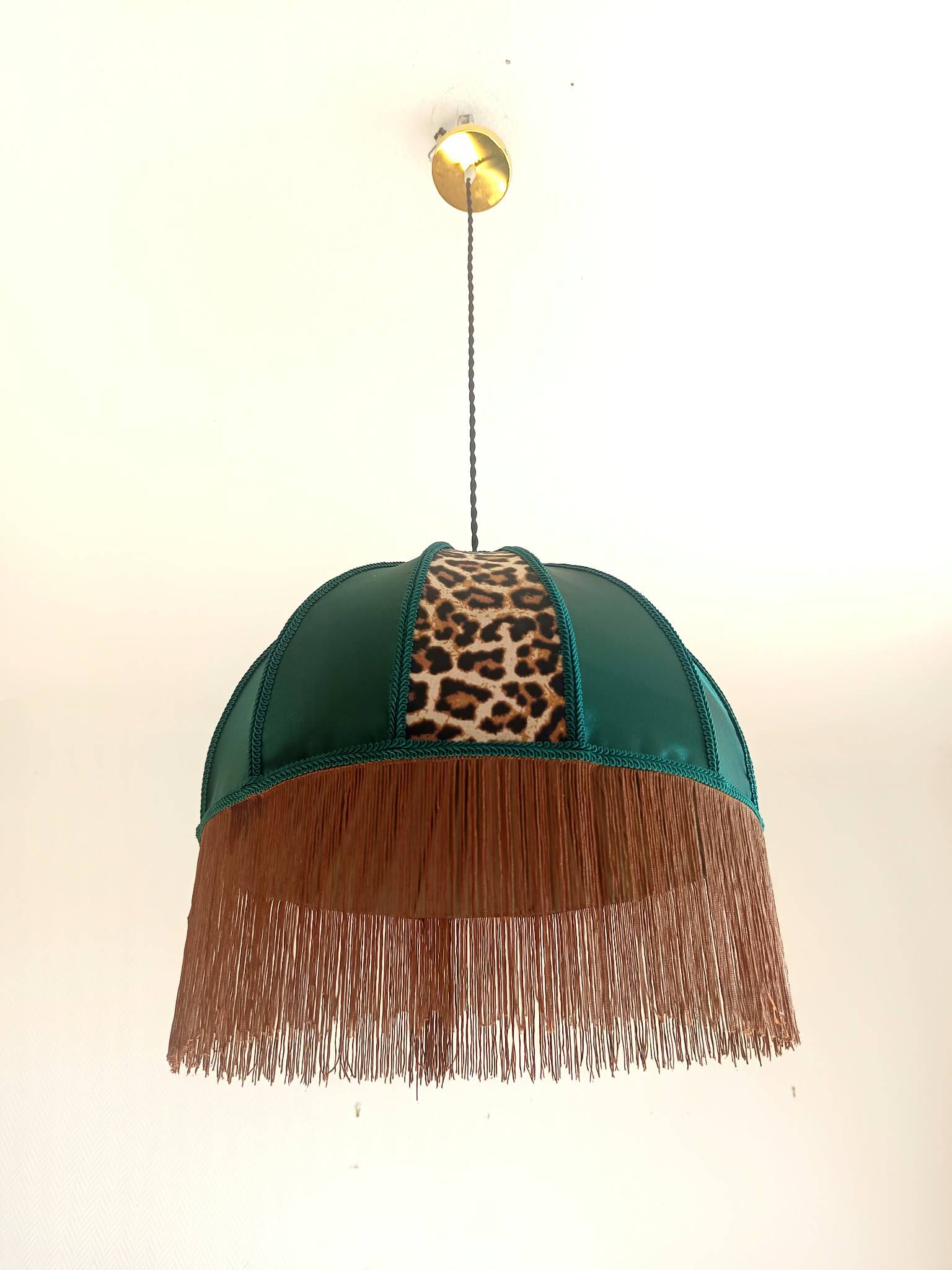 Leopard suspension and fringes