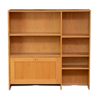 Scandinavian bookcase 122 cm