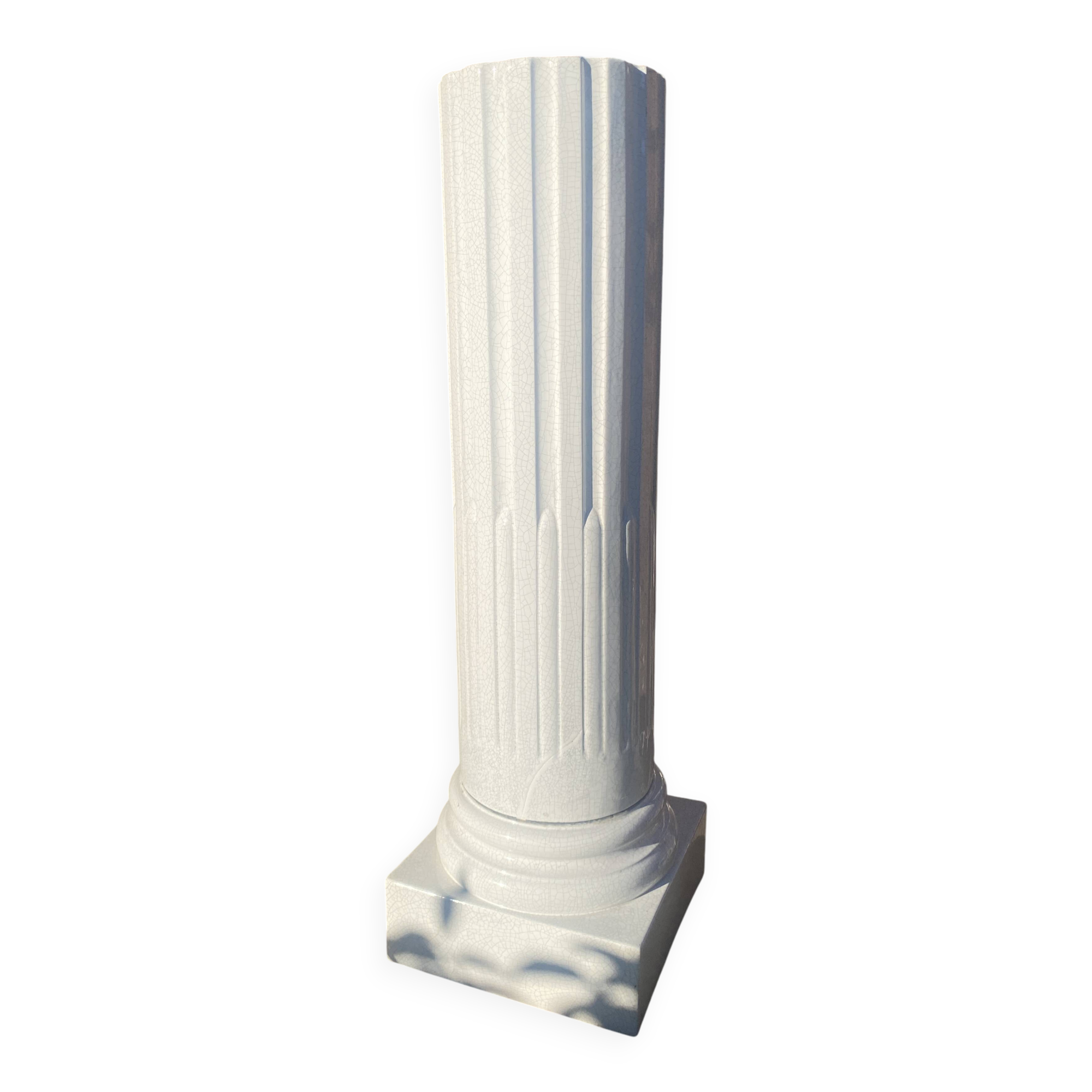 Earthenware pedestal column