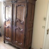 Armoire en chêne style Louis XV