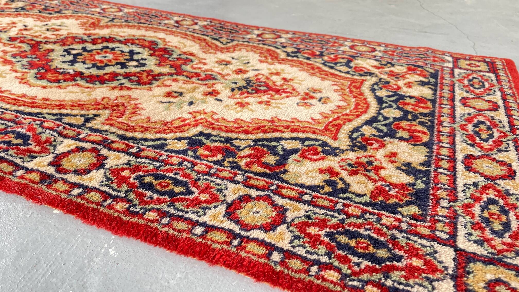 Carpet rug seal pure wool vintage
