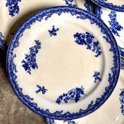 6 assiettes plates Staffordshire en terre de fer bleue