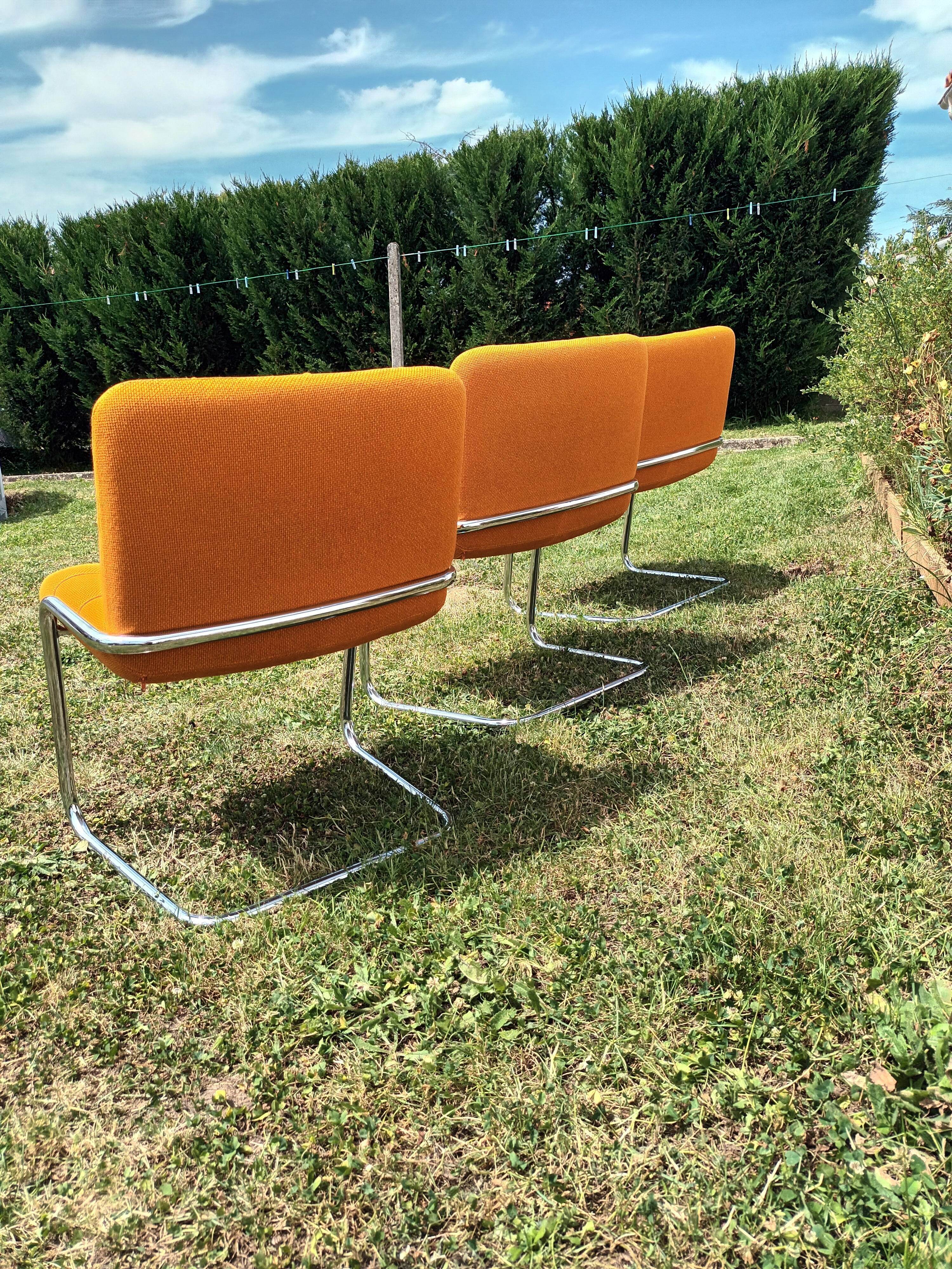 Yves Christin chairs for Airborne