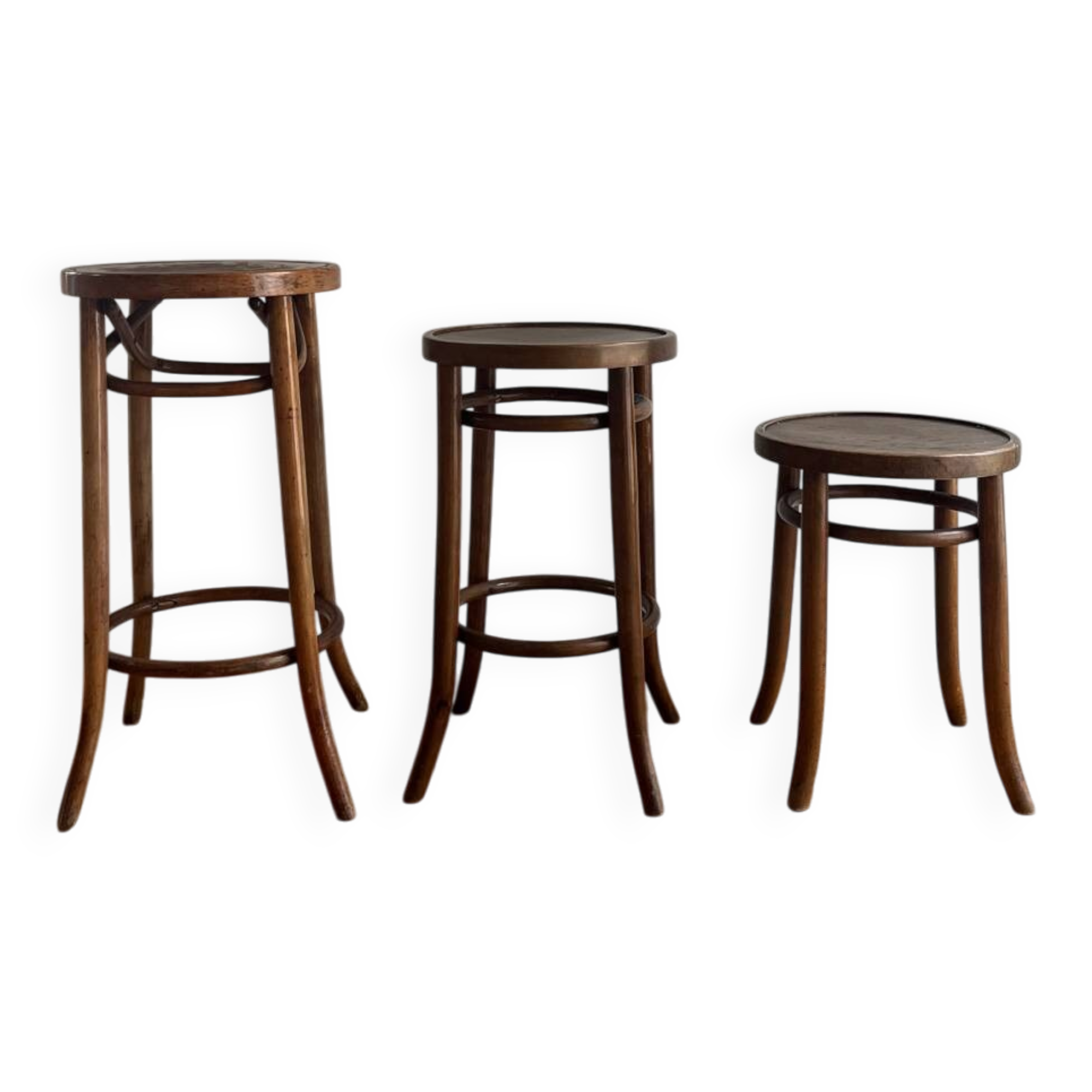 Set of 3 curved wooden bistro stools – Michael Thonet style –
