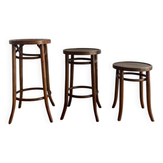 Set of 3 curved wooden bistro stools – Michael Thonet style –