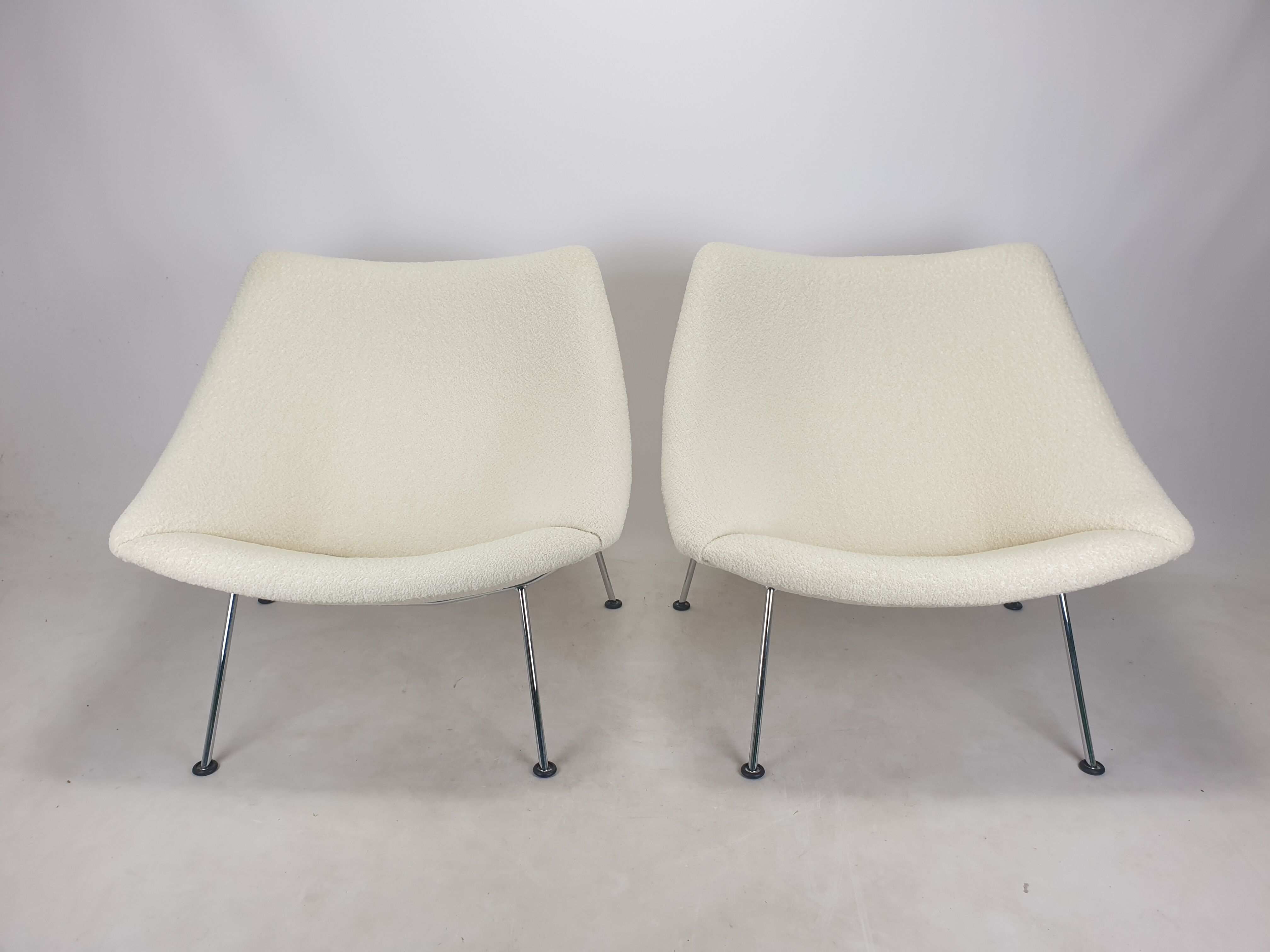 Oyster chairs by Pierre Paulin for Artifort, 1980's