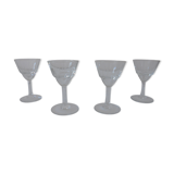 Lot 4 glasses with chiseled crystal liquor Height 8.6 cm Diameter upper edge 5.1 cm