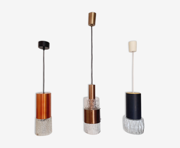 Trois suspensions vintage, cuivre aluminium et verre