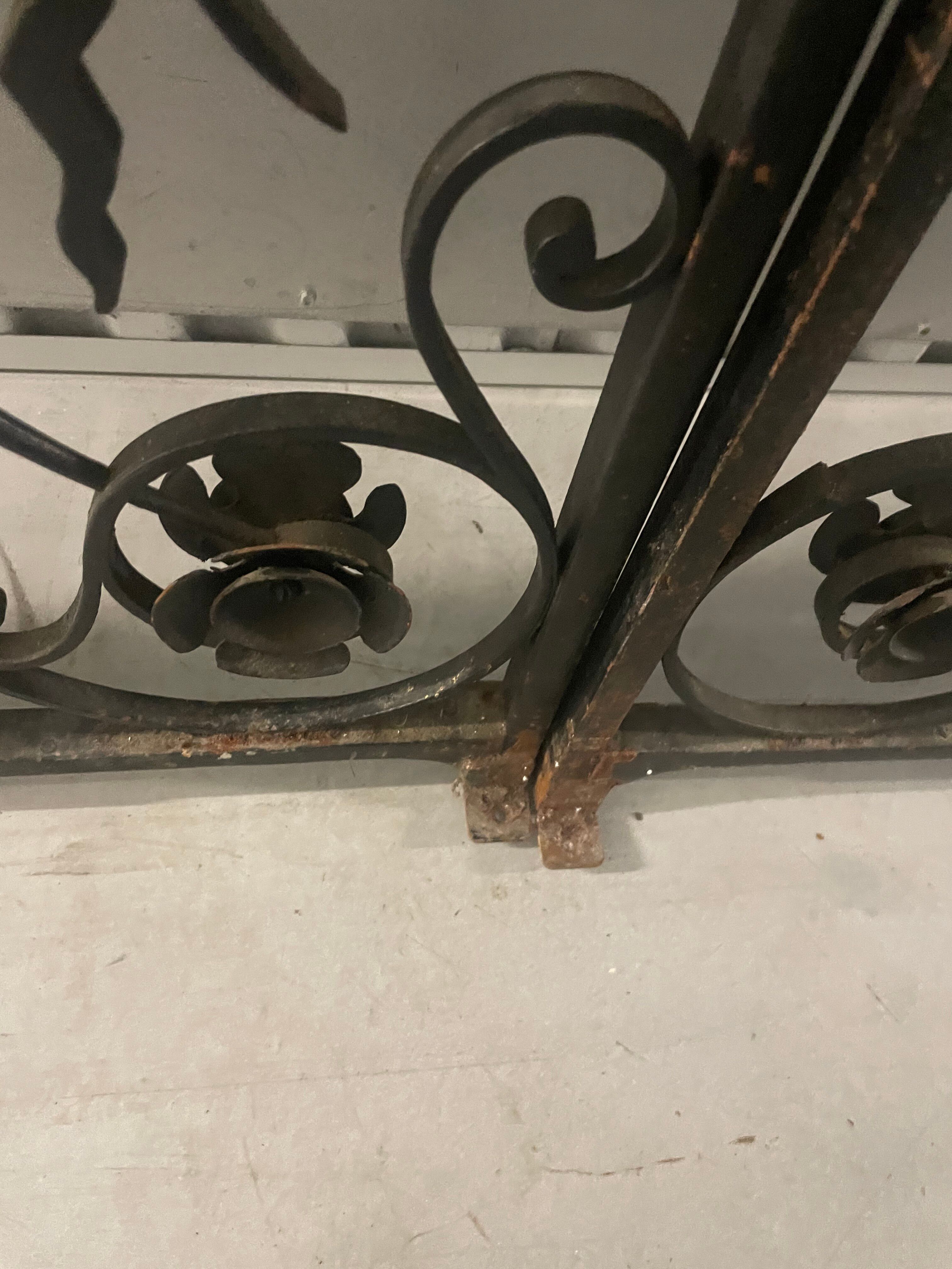 Séparateur d’intérieur grille double en fer forge de 1927