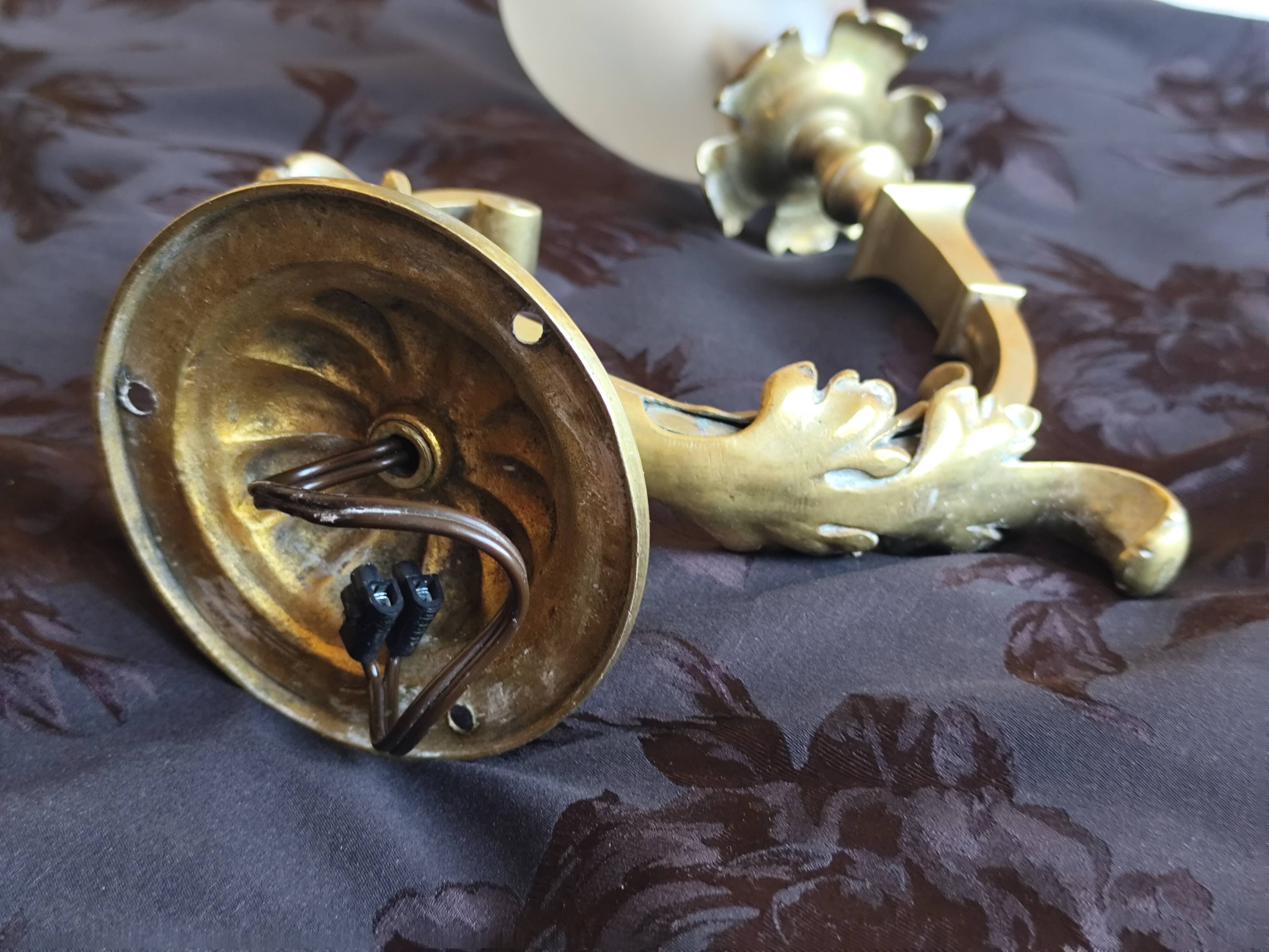 Bronze wall light with opaque glass tulip 1900