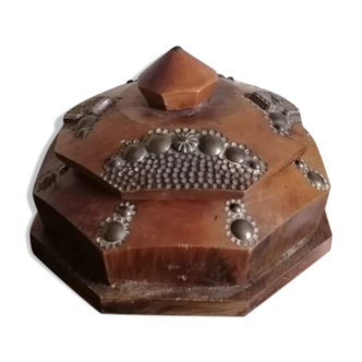 Wooden box