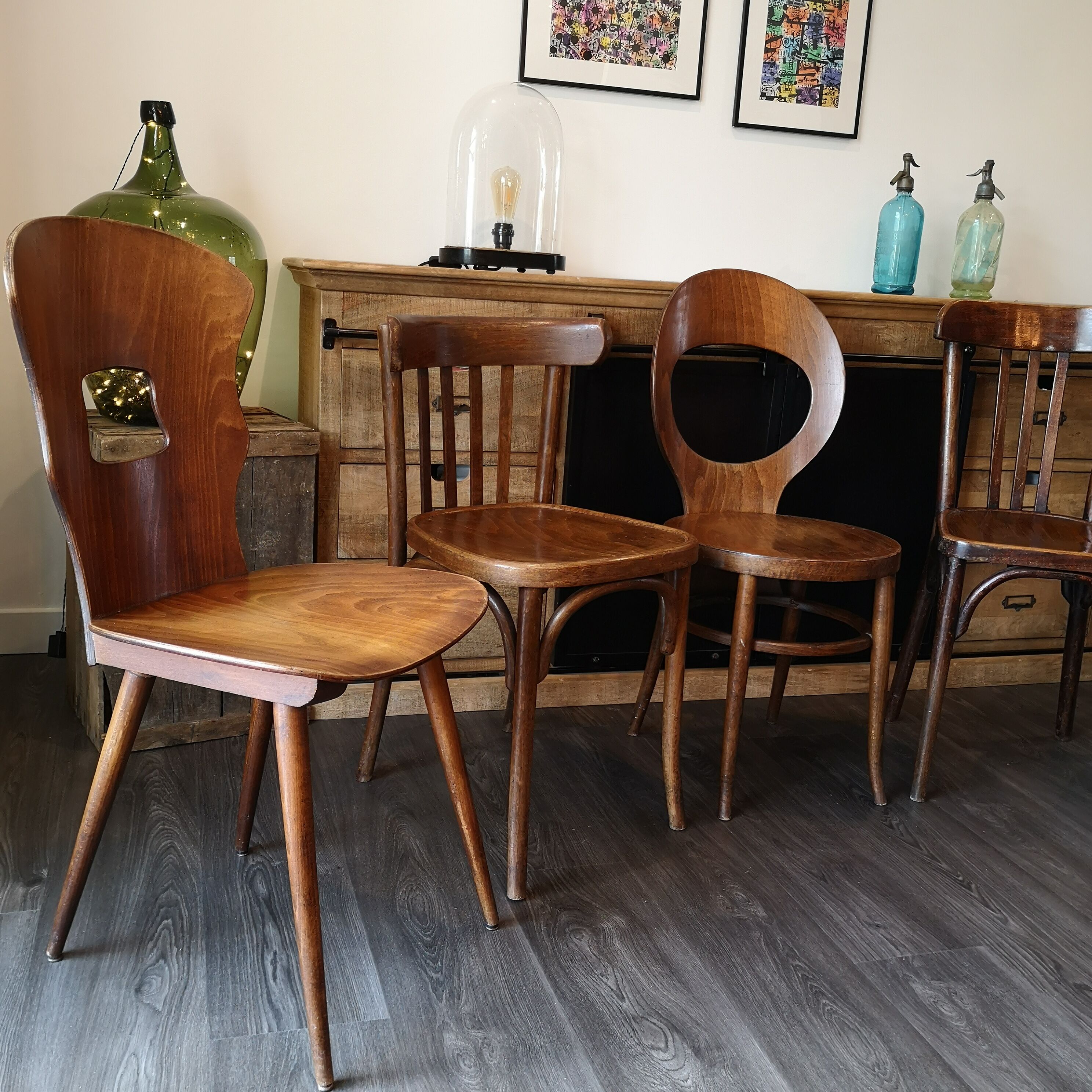 Série de 6 chaises bistrot Baumann dépareillées