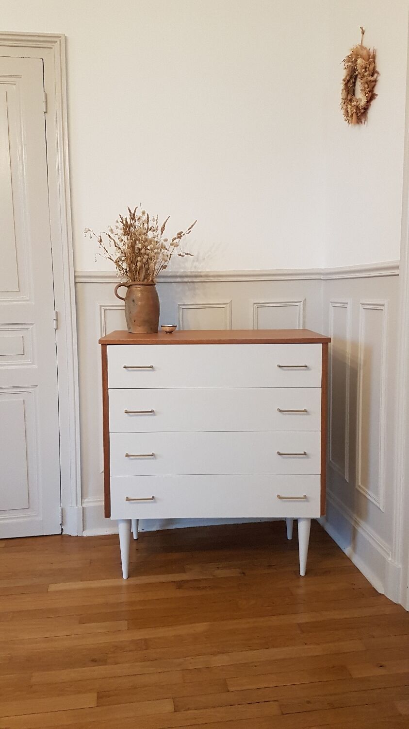 Vintage chest of drawers bobbin feet