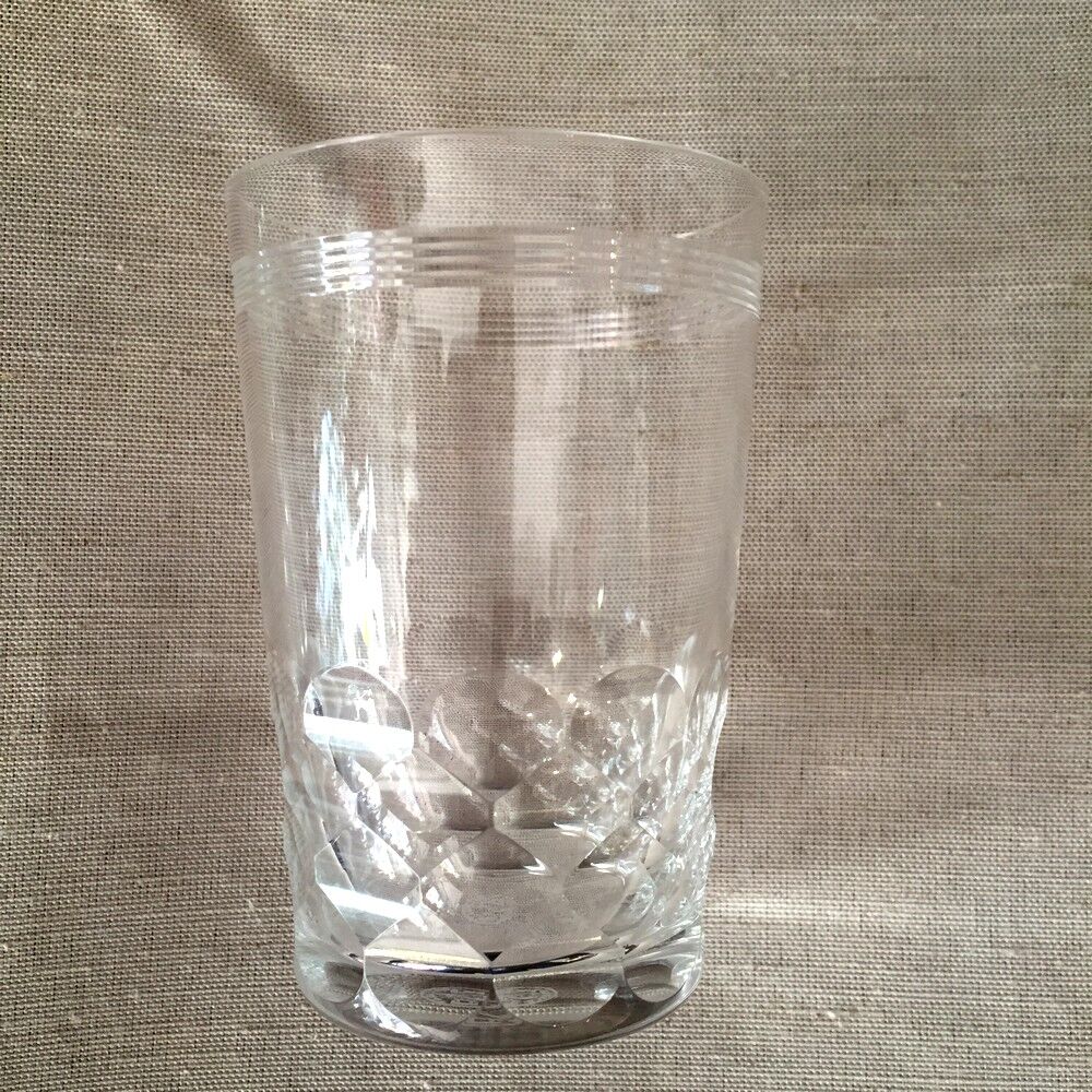 Suite de 5 gobelets en cristal de baccarat modele chauny