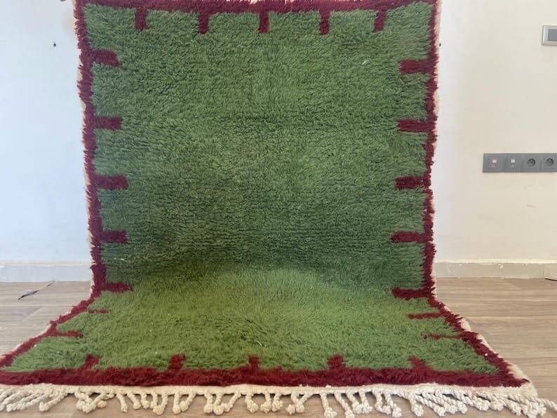 Traditional handmade pure wool rug, green, size 150 x 250 cm