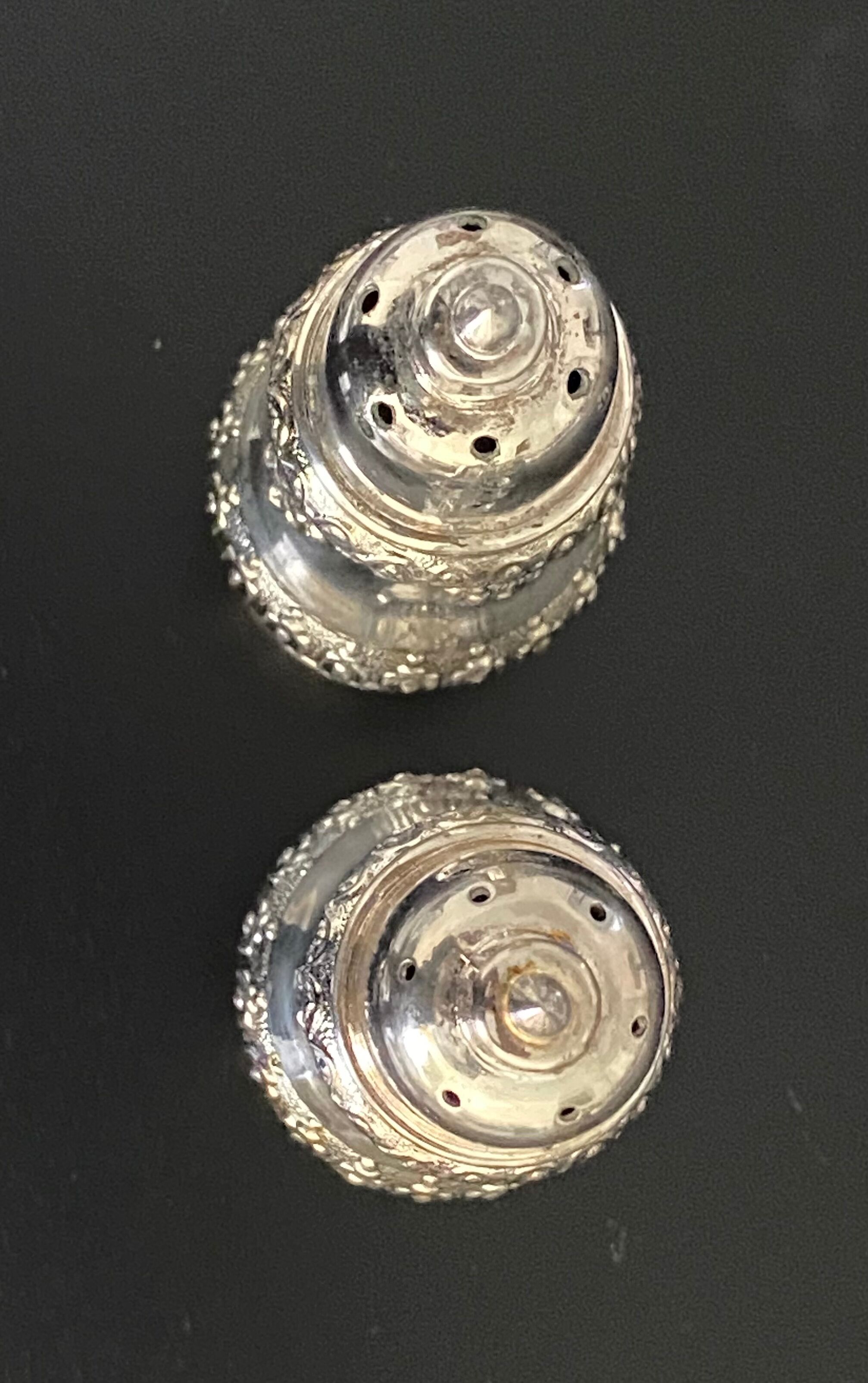 Salt and pepper duo