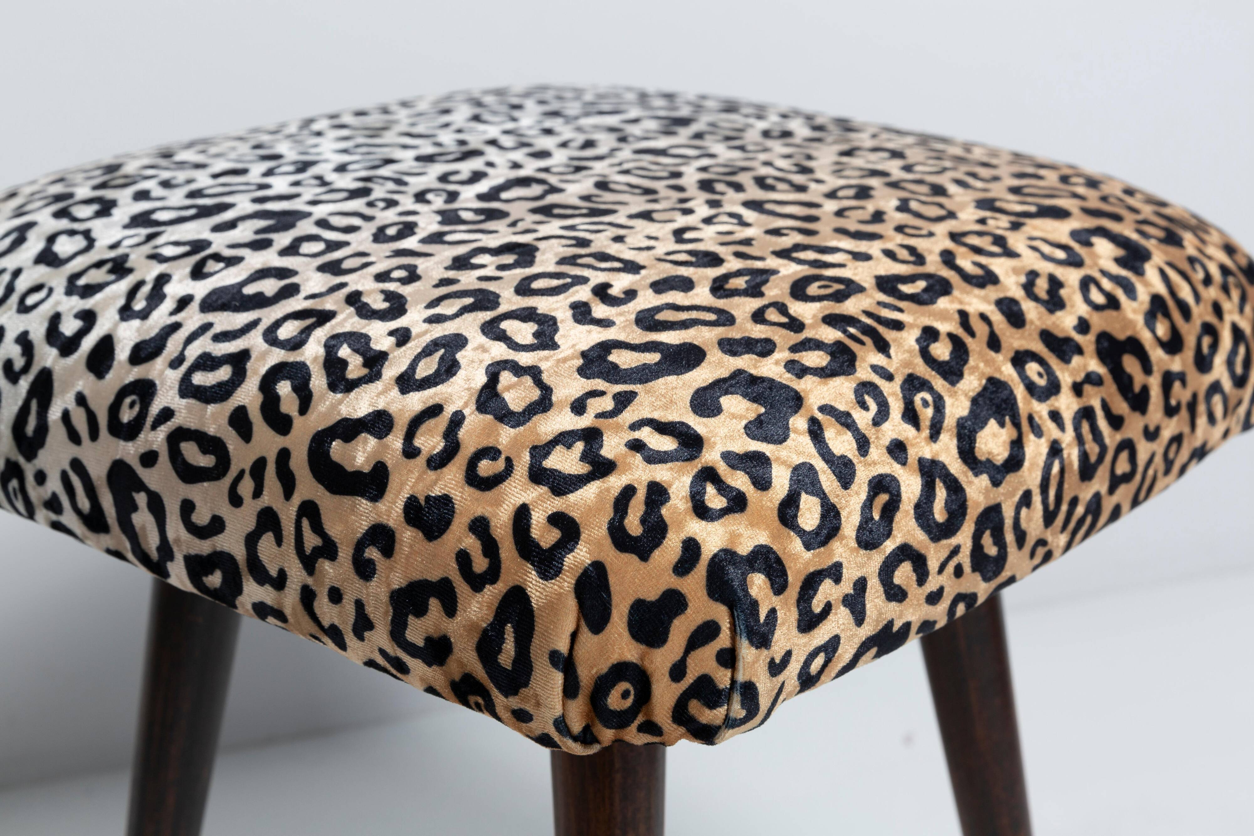 Vintage leopard velvet stool from the 20th century, Europe, 1960s