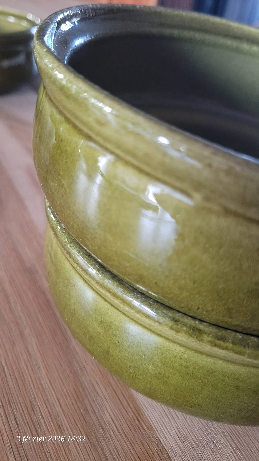 4 small pans, glazed earthenware casseroles