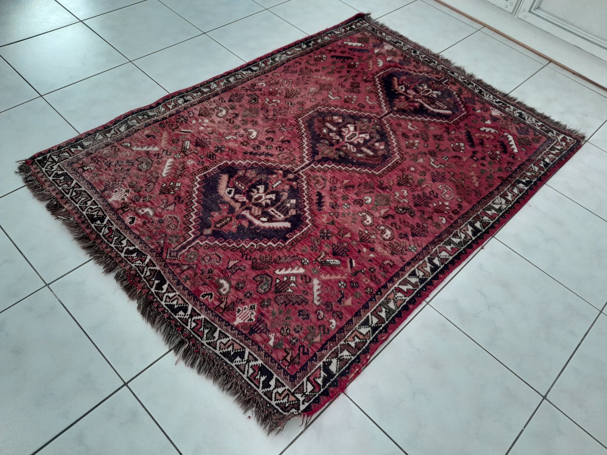 Handmade Persian Shiraz rug 150x108cm