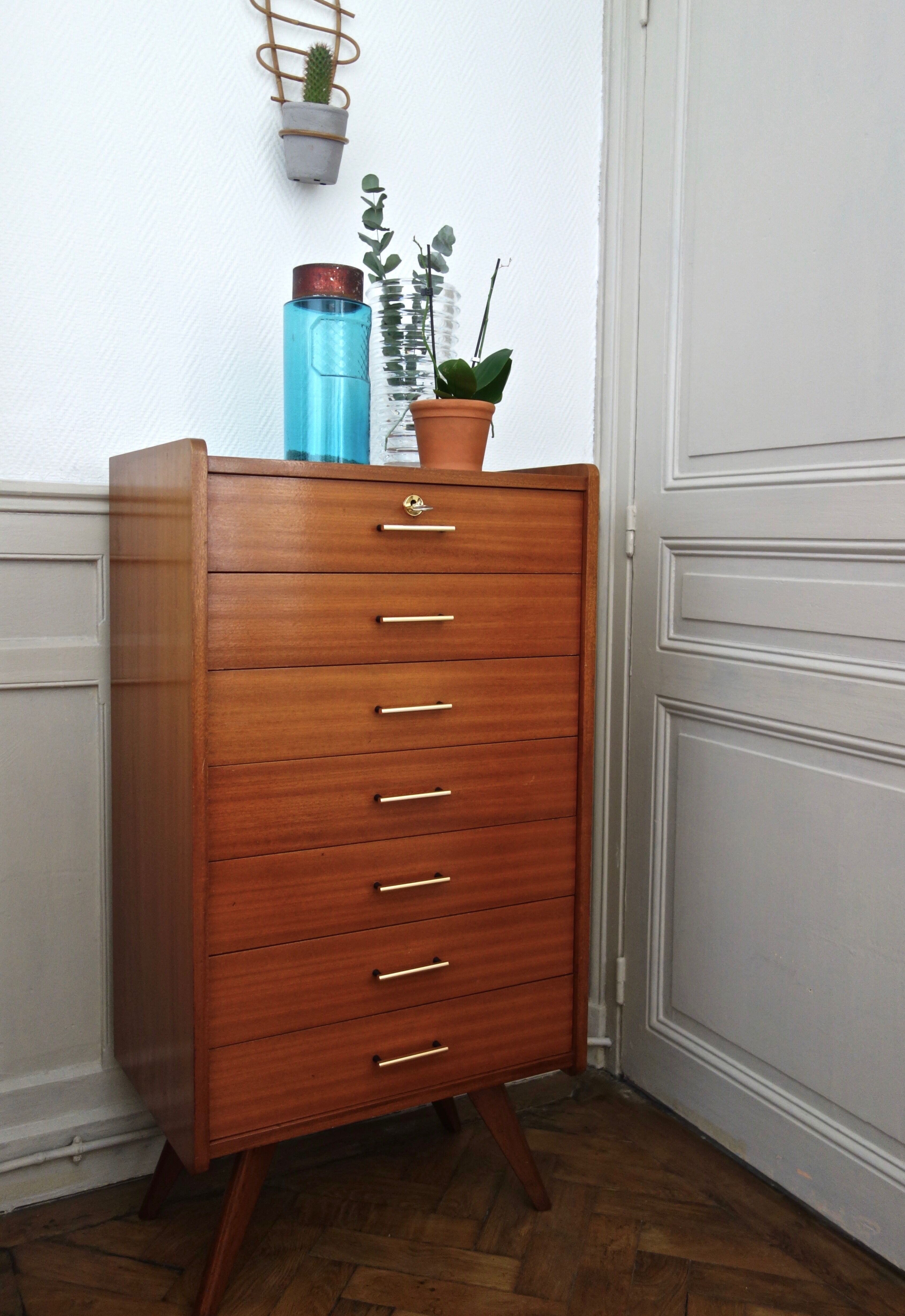 Chiffonier / semainier teak of the 1950s