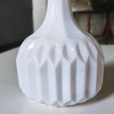 Carafe en opaline