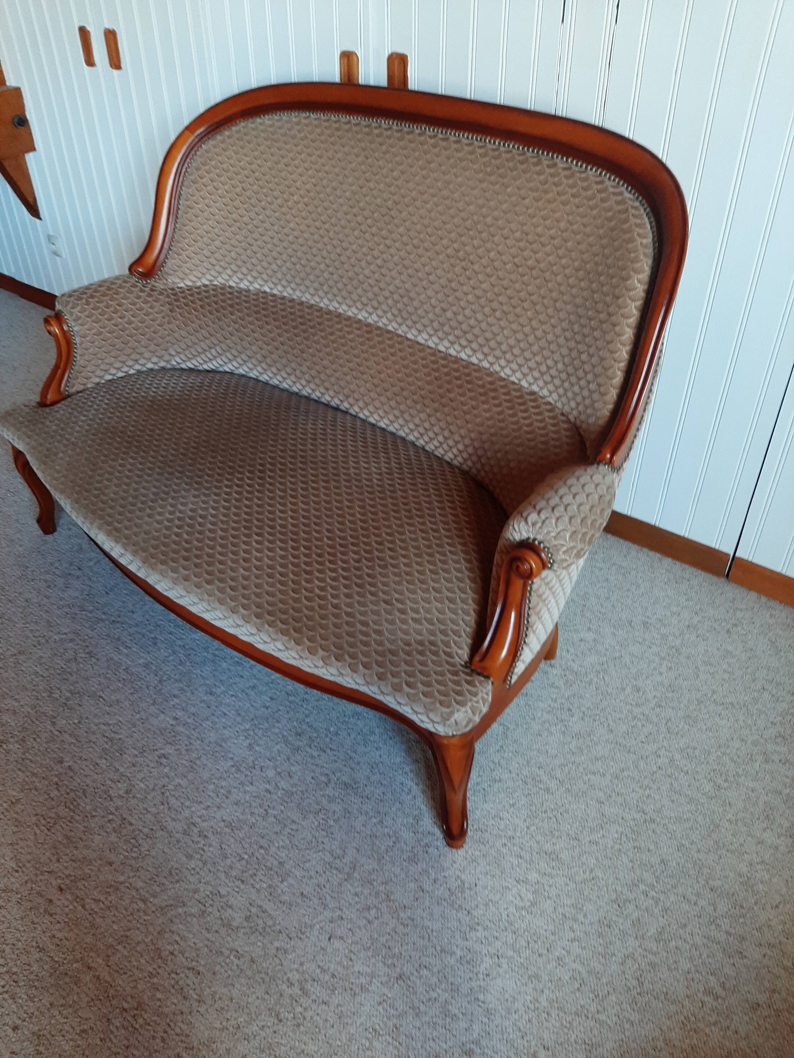 2-seater Louis XV style sofa - arched legs - Art Deco patterned velvet fabric - Beige