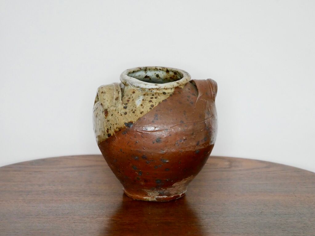 Glazed pyrite stoneware pot