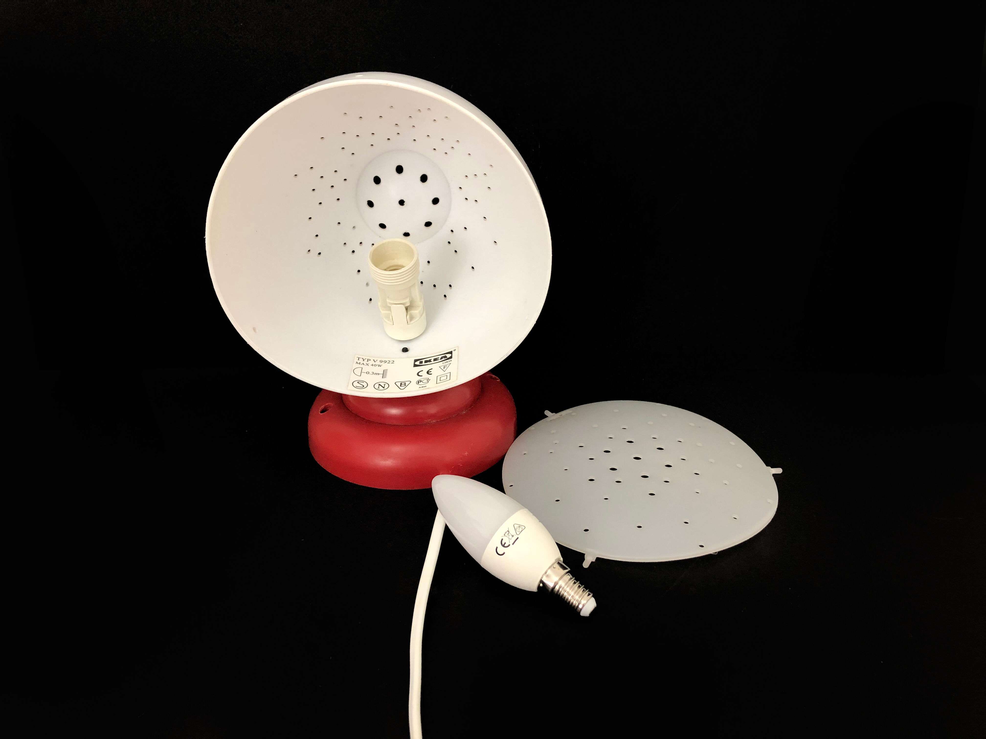 Post modern Memphis Milano style wall lamp by Maria Vinka. Year 80