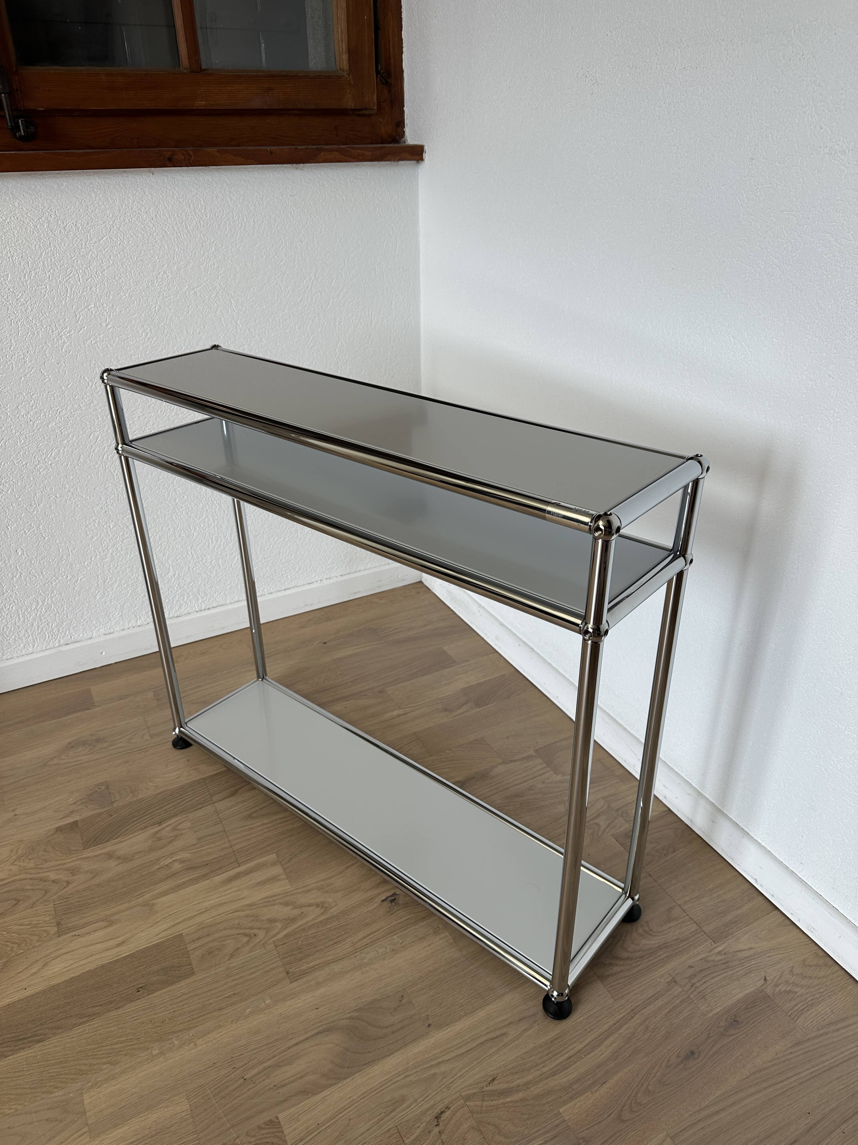 USM Haller shelf in light grey