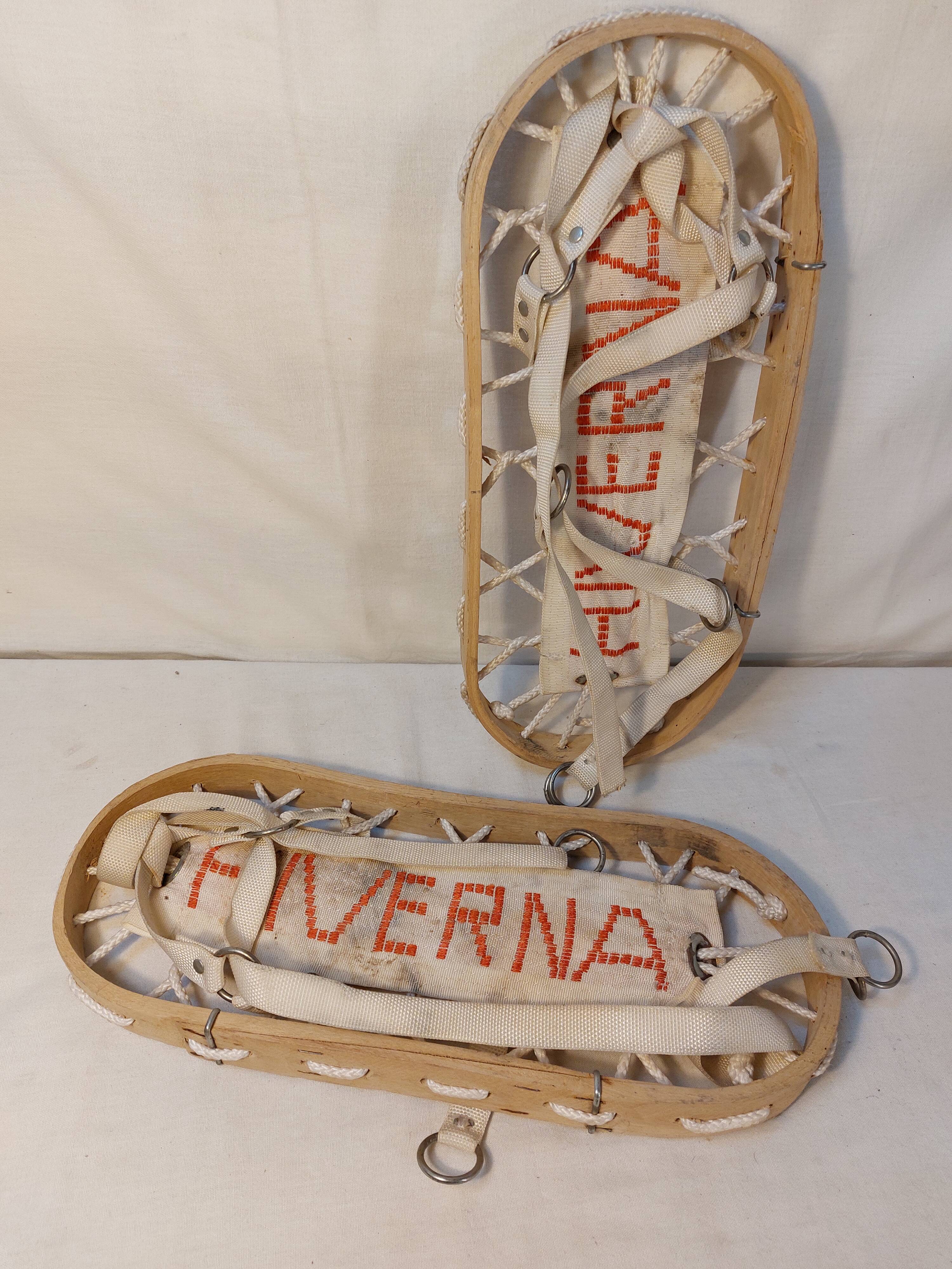 Vintage snowshoes Hiverna - Wood and rope