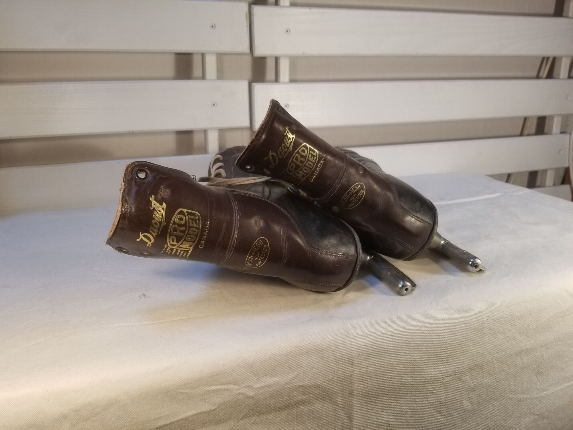 Former NHL Hockey Skates - Daoust Pro Model Canada - Vintage Sports Deco